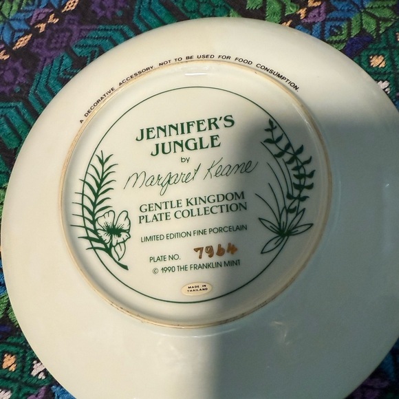 Margaret Keane Ceramic Art Plate with Jungle Animals - Picture 7 of 7